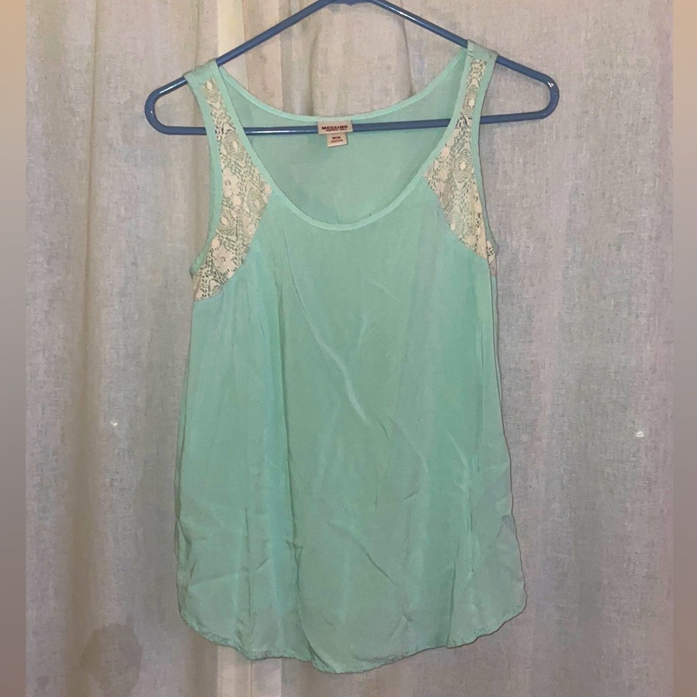Mossimo camisole size M with lace detail on shoulders